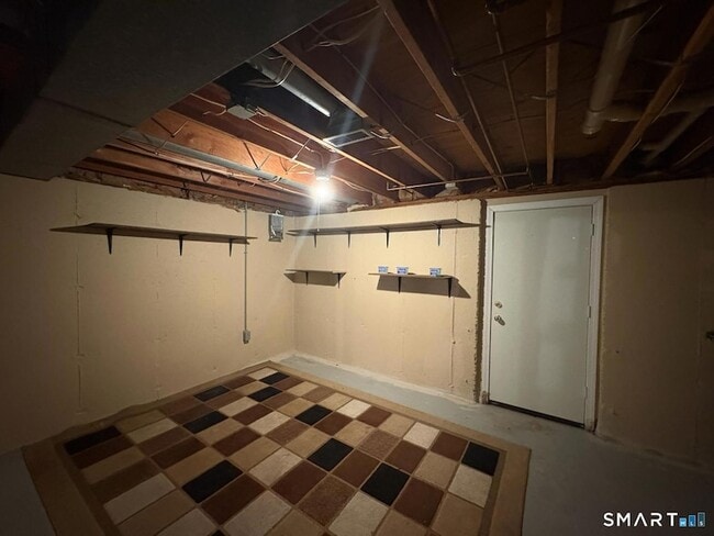 Building Photo - 11 Park Rd