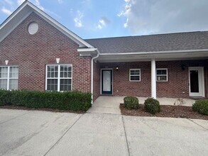 Building Photo - Coming Soon! Freshly Painted! New Carpet! ...