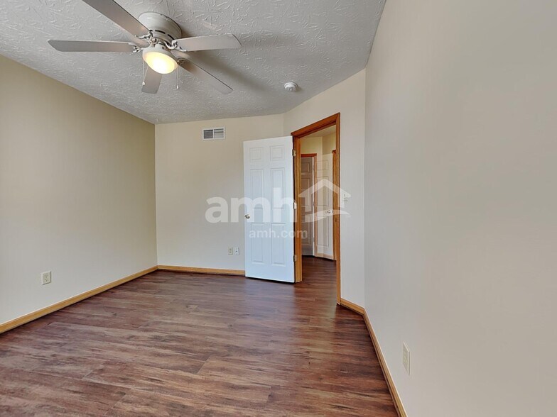 Building Photo - 942 Legacy Ct