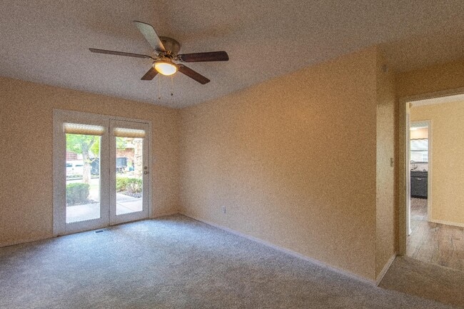 Building Photo - 613 Doe Trail