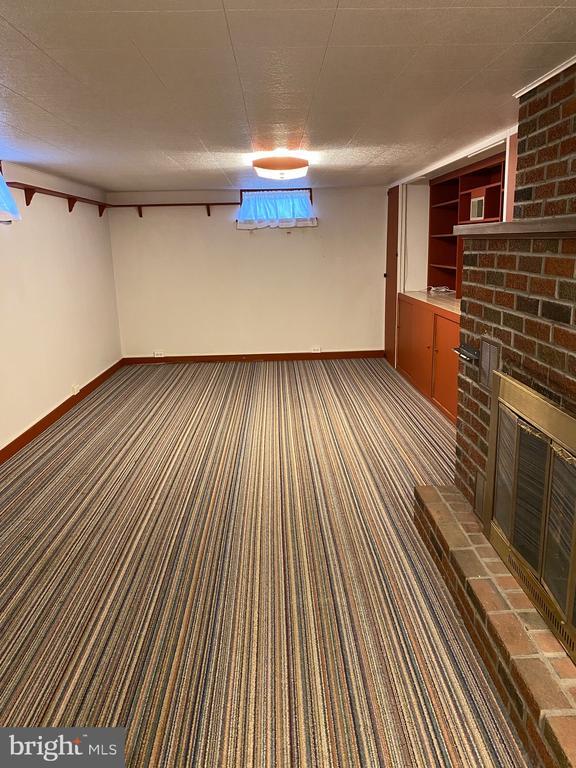 Building Photo - 45 Clay Slate Rd