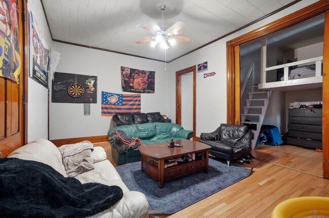 Building Photo - 6 bed/2 bath on Wheeler St., Mins. from UC for Only $650/pp ($3900/mo)!