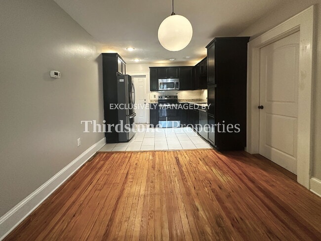 Building Photo - 725 Cherokee St