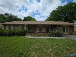 Building Photo - 2613 Skyline Dr NW