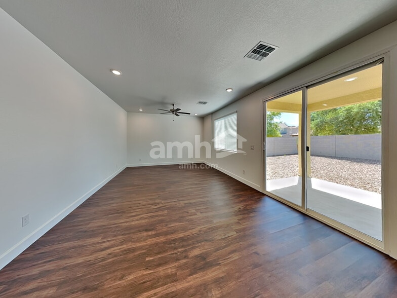 Building Photo - 4219 W St Charles Ave