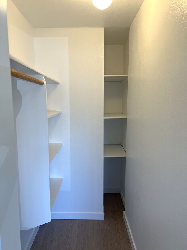 Building Photo - Pardee Duplex (A &amp; B)