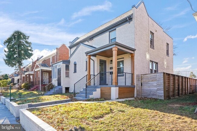Building Photo - 4226 14th St NE
