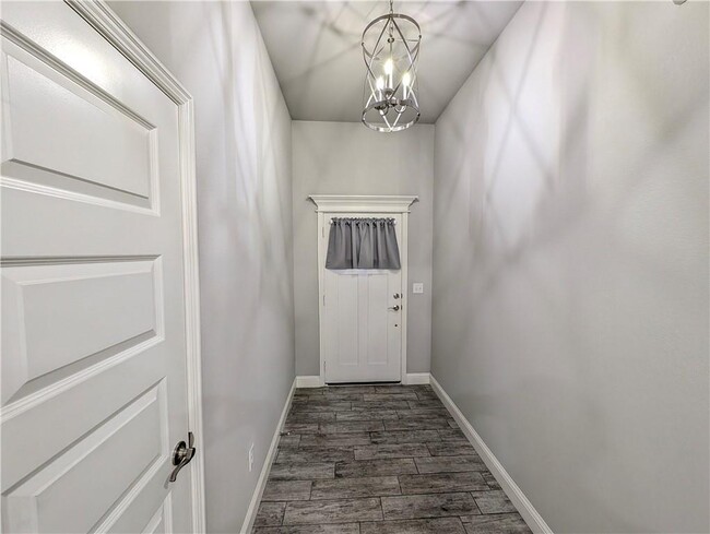 Building Photo - 5602 Sapphire Dr