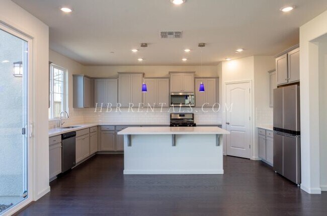 Building Photo - 2861 Reyva Dhillon Ln