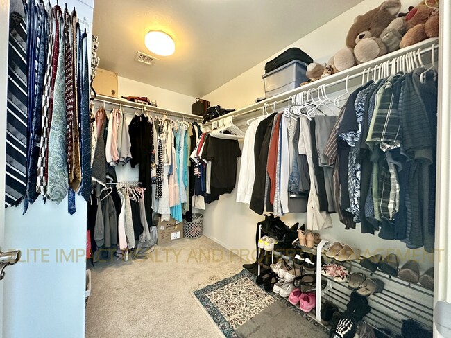 Building Photo - 10582 S Margie Pl