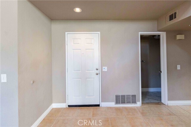 Building Photo - 44594 Johnston Dr