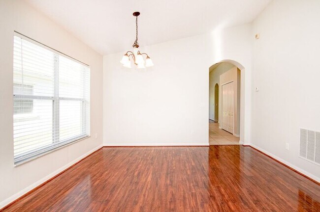 Building Photo - 9853 Portofino Dr