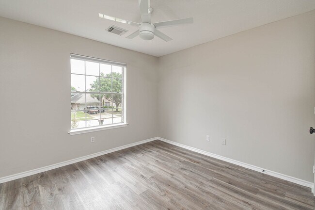 Building Photo - 19407 Scarlet Cove Dr