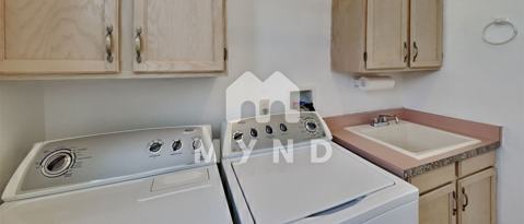 Building Photo - 1606 W Calle Del Ducado