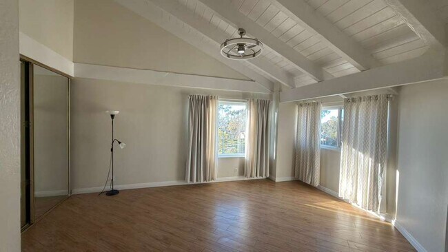 Building Photo - 22 Latitude Ct