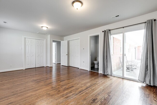 Building Photo - 3 Bedroom Rancher in Chesterfield! ***Avai...