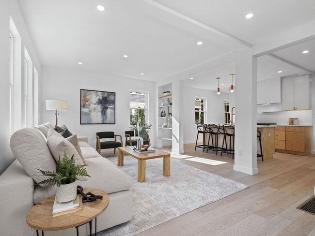 Building Photo - 23 Winter St