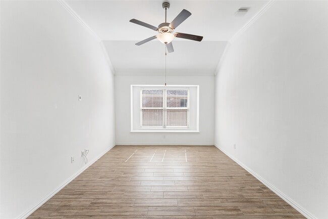 Building Photo - 13018 Hydeland Dr