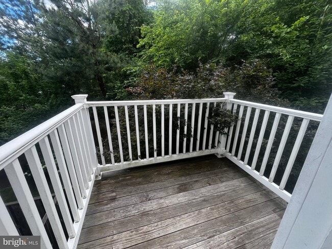 Building Photo - 8195 Falls Grove Dr