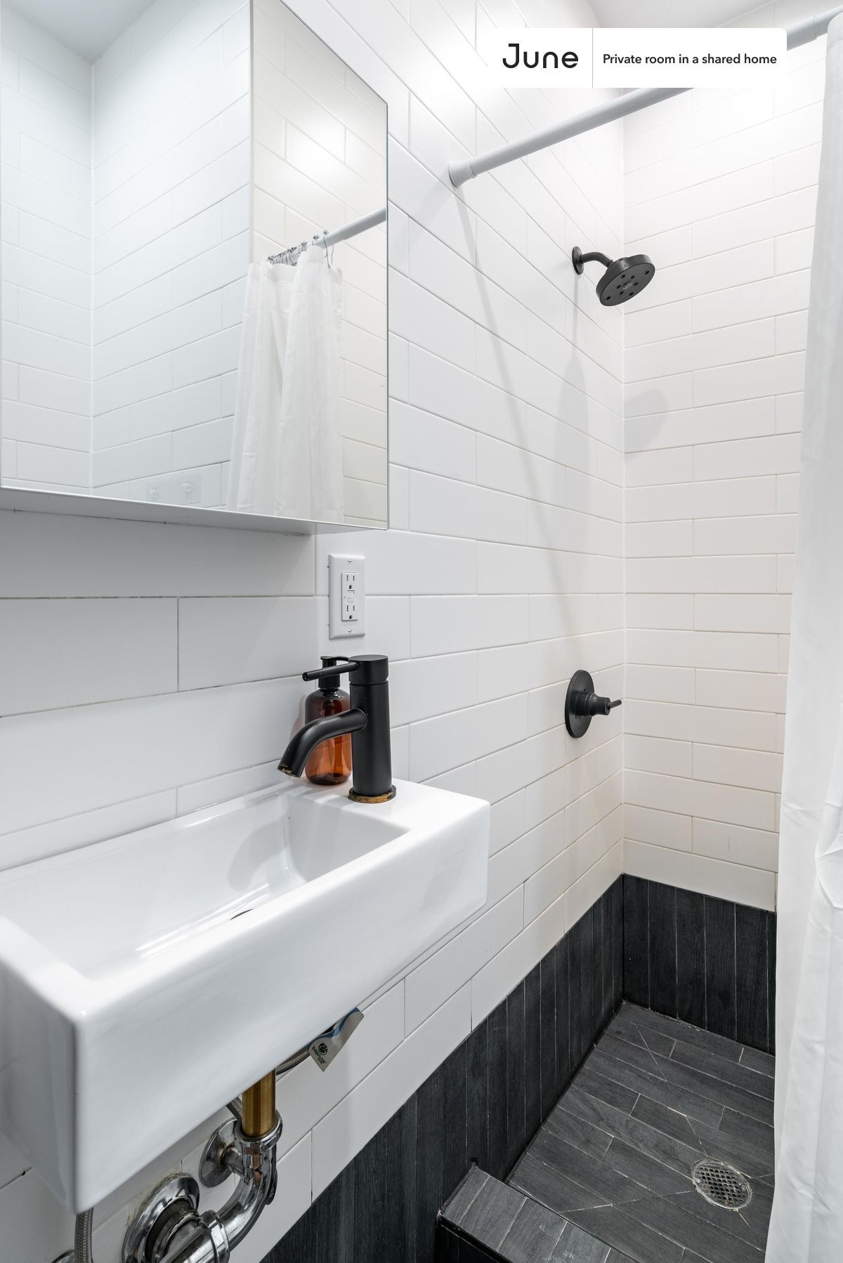 Building Photo - Room in Shared 6 bed/6.5 bath home