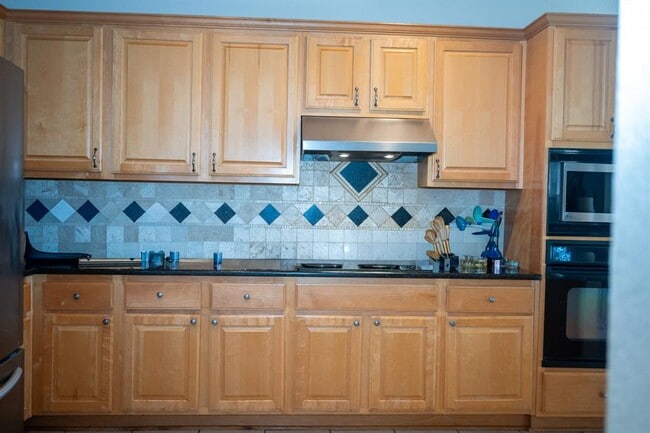 Building Photo - 15508 Whistling Straits Dr