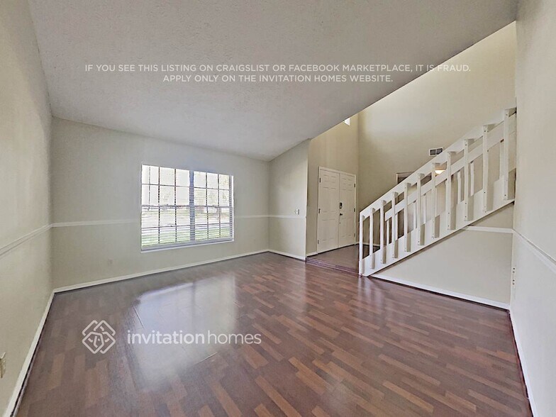 Building Photo - 1507 Dumont Dr