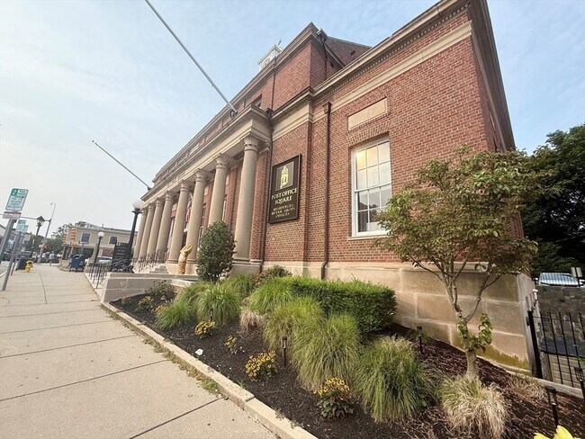 Building Photo - 6 Main St Ext