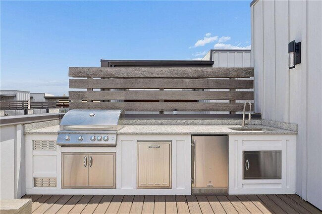Building Photo - 115 Cityview Ct NE