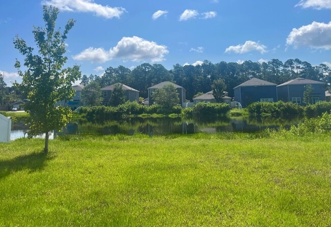 Building Photo - 131 Ashwood Cir
