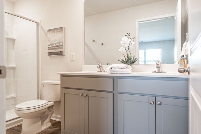 Building Photo - 221 1st St