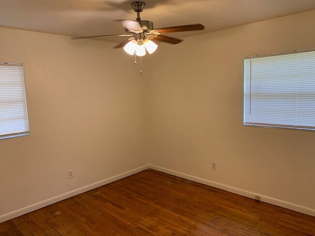 Building Photo - 1803 Atkamire Dr
