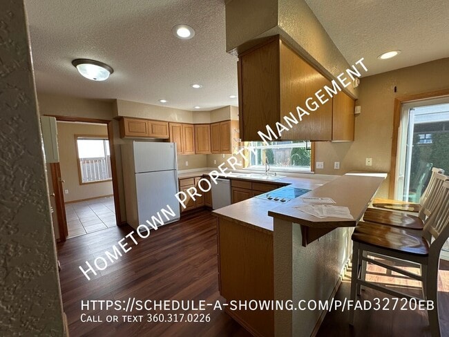 Building Photo - 5201 43rd Ct SE