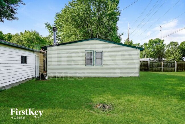 Building Photo - 1050 Ross Ct
