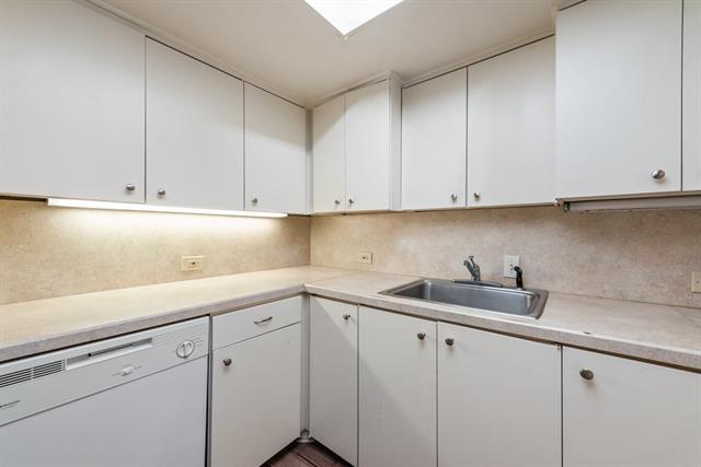 Building Photo - 1107 Portales Ln