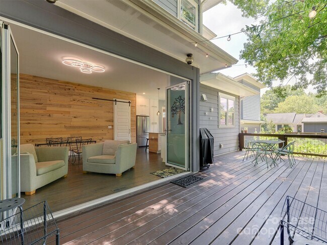 Building Photo - 3024 Yadkin Ave
