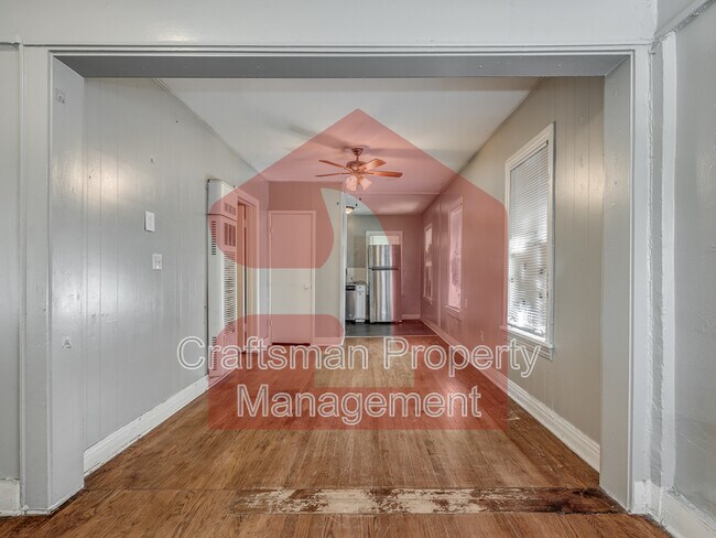 Building Photo - 2309 1/2 N Florida Ave