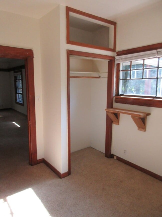 Building Photo - Charming Two Bedroom House by the Park