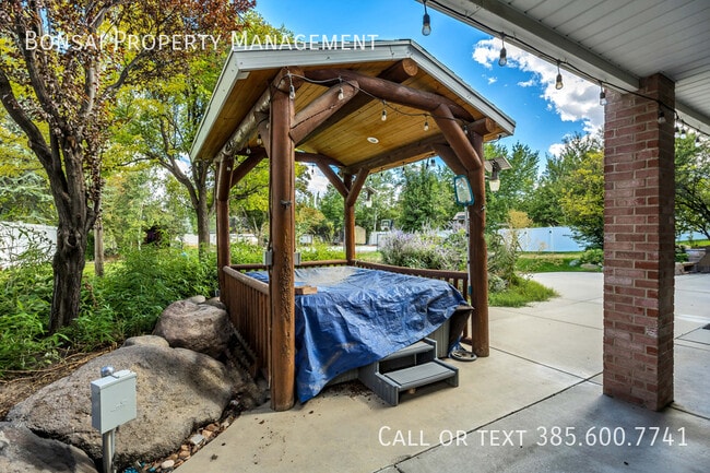 Building Photo - 11291 Palisade View Dr