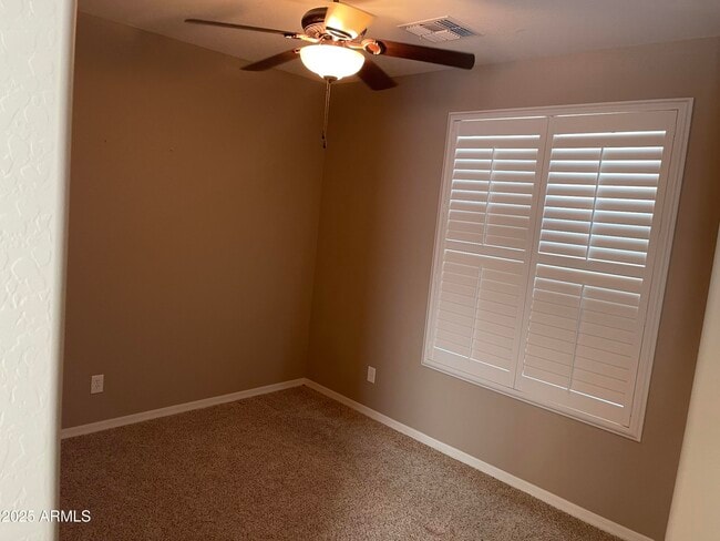 Building Photo - 2680 E Lodgepole Dr