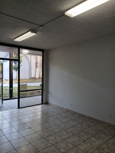 Building Photo - 8421 S Orange Blossom Trl