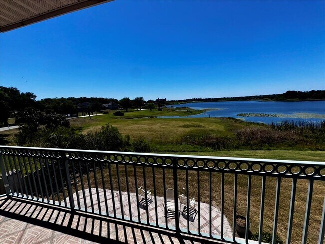 Building Photo - 7200 Bay Club Way