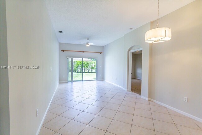 Building Photo - 11811 SW 8th St