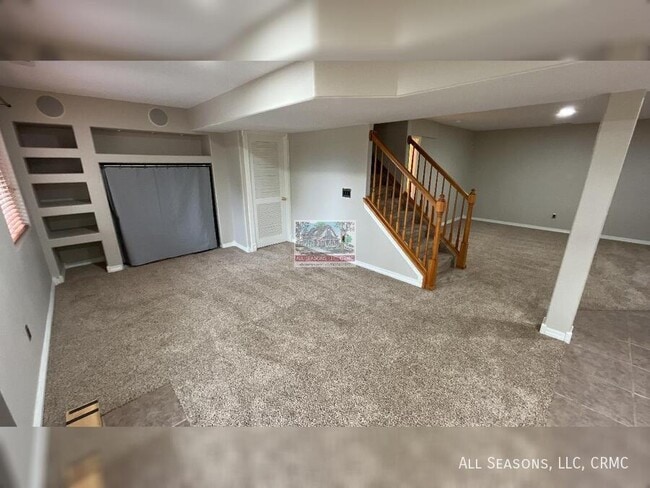 Building Photo - 8063 Cooper River Dr