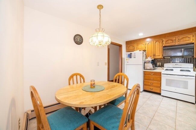 Building Photo - 8 Minthorne St