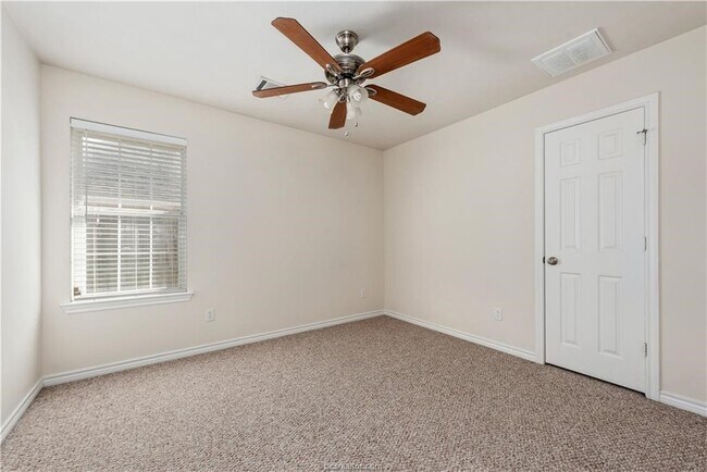 Building Photo - 4009 Reatta Ln