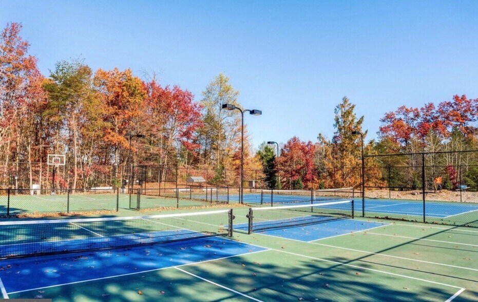 Building Photo - 7877 Wintercress Ln