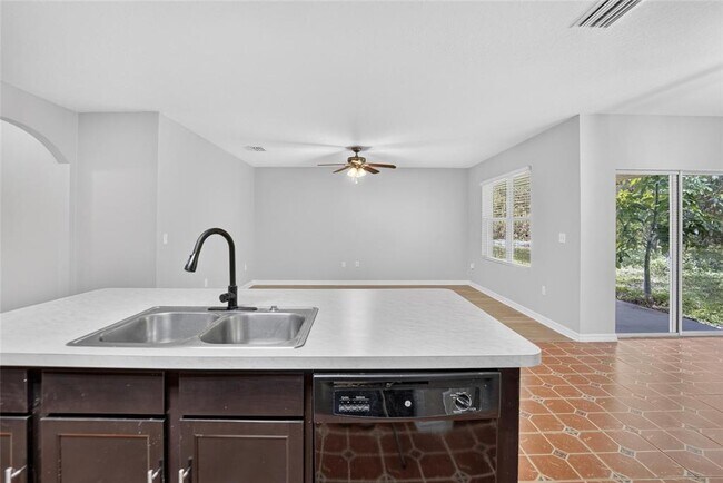 Building Photo - 16441 Treasure Point Dr