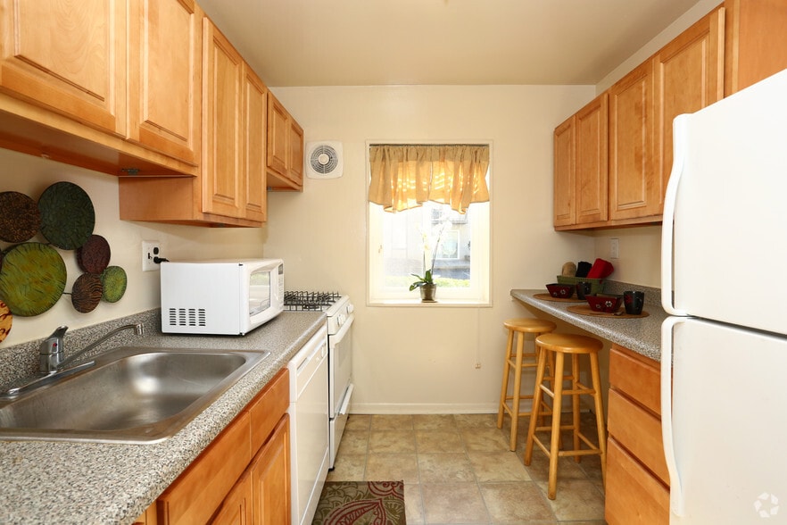 Arbor Lane Apartments 600 Old Street Rd Feasterville PA 19053