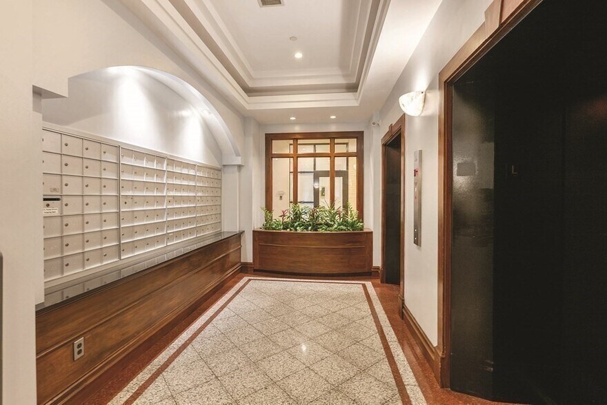 Building Photo - 160 Commonwealth Ave