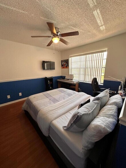 Building Photo - 1728 Shoreside Cir